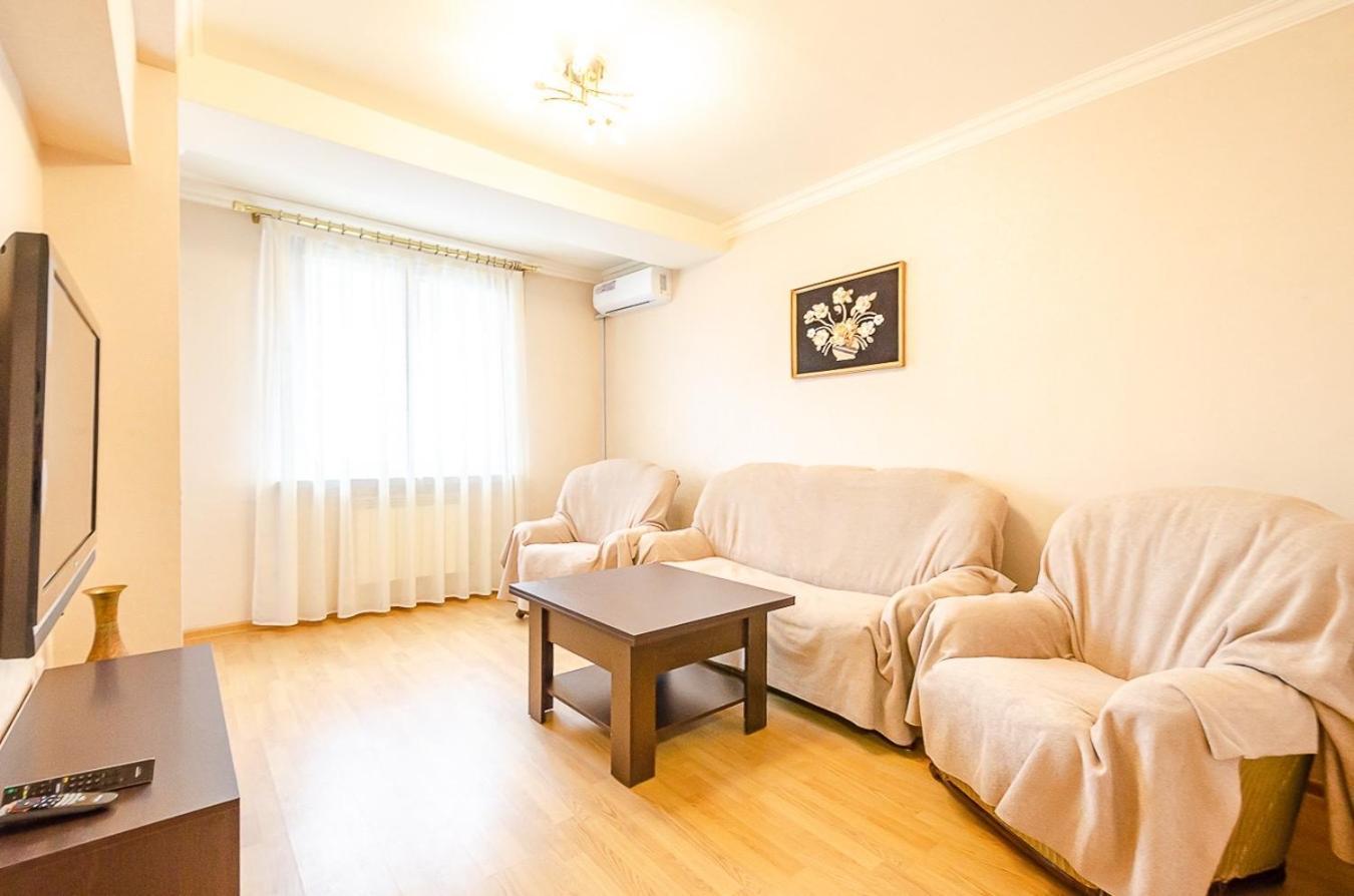 Excellent Apartment In The Center Of The Capital.Amiryan Jerevan Eksteriør billede